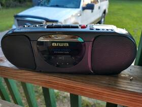 Cs-p7 Aiwa Stereo Radio Cassette Recorder Includes Oem Power Supply Vintage