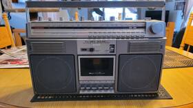 Cs-x65 Aiwa Vintage Jdm Boombox Ghettoblaster For Parts Or Repair Only
