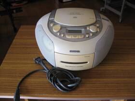 Csd-td49uc Aiwa Portable Am/fm Cd/cassette Recorder Tested Working Condition