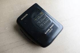 Hs-gs112 Aiwa Vintage Super Bass Cassette Player