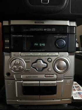 Nsx-aj203 Aiwa Stereo/cd Player/cassette Deck And Speakers Untested