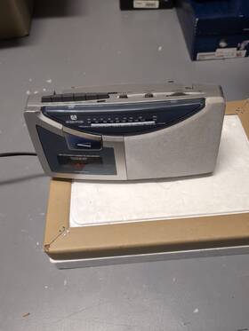 Axp1119 Audiovox Portable Am/fm Cassette Player Recorder 120v Battery Tested