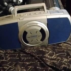 1001109648 Classic Silver Blue Portable Boombox Stereo With Cd Player
