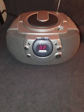 Rcd157 Curtis Portable Compact Disc Cd And Am/fm Radio Player