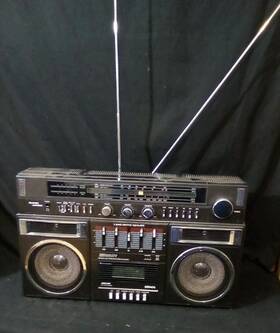 Em9474 Embassy Rare Boombox Super Jumbo Am Fm Stereo Radio Cassette Vtg Works