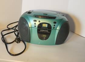 Pd06509g Emerson Portable Cd/cassette/ And Radio Player Model Tested