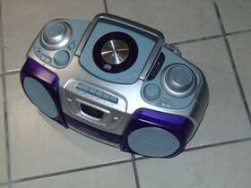 Pd6620g Emerson Cd Player Cassette Boombox Radio Fm Stereo Purple - 2000