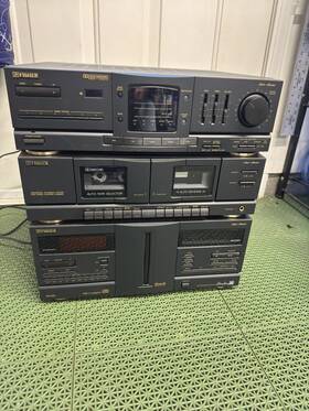 Tad-9425 Fisher Boombox Stereo Am/fm Radio Cassette Cd Player - For Parts