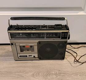 3-5214 Ge General Electric Model No. A Portable Boombox Fm/am Works Sold As Is