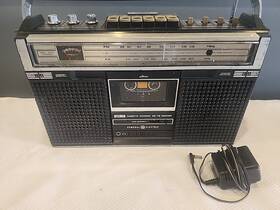 3-5251 Ge General Electric Boom Box Radio Cassette A