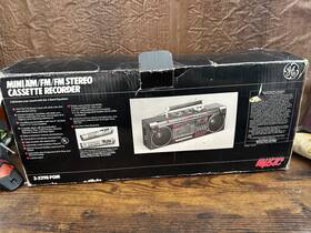 3-5298 Ge Mini Am/fm Stereo Cassette Recorder Pom