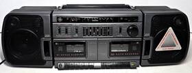 3-5687 Ge G.e. Vintage Boombox- Dual Cassette Tape-works Detachable Speakers