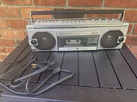 3-5287a General Vintage Boombox Electric Mod For Parts Only
