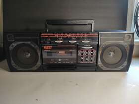 3-5662a General Electric Ge Model Am/fm Cassette Recorder Boombox Works Great