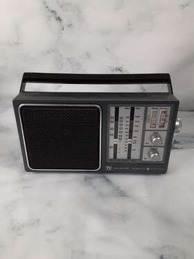 7-2945a General Electric Portable Am/fm/tv Sound Radio With Cord Tested Working