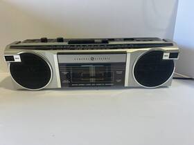 No3-6623a General Barn Find Boombox Vintage Electic . Working Good