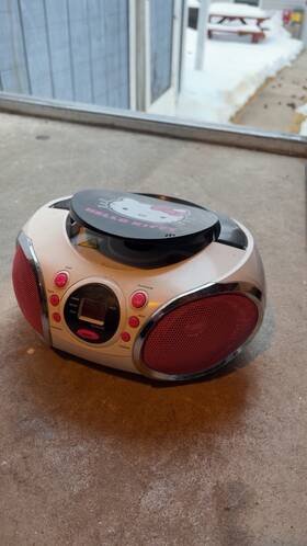 20140721807 Hello Kitty Boombox Cd Player Am/fm Radio Pink Black 2014 Please Red Descrip