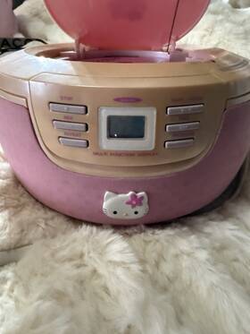 Wcd22 Hello Kitty Pink Boombox Cd Player Am/fm Radio Multi Function Display