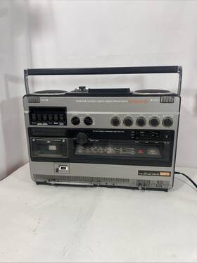 K-62hw Hitachi Tv-fm/sw/mw Radio Cassette Recorder. Read