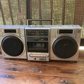 Trk-2200h Hitachi Vtg Boombox Fm Sw Mw Stereo Cassette Radio Tested Detach Spkr