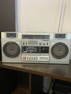 Trk-7720e Hitachi Vintage Boombox Radio Cassette Player/recorder