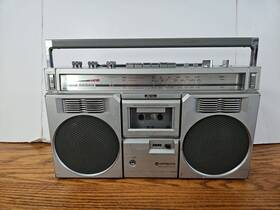 Trk-7800h Hitachi Vintage Stereo Radio Cassette Boombox Ghetto Blaster