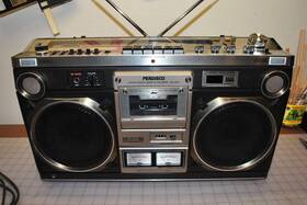 Trk-8180 Hitachi Perdisco Radio Cassette Working With Extras