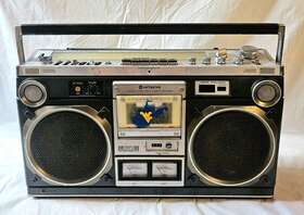 Trk-8180w Hitachi 80 S Am/fm Stereo Cassette Boombox Radio And Work
