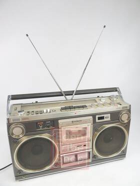 Trk-8181 Hitachi Vintage Retro Boombox Tape Is Not Working For Parts Only