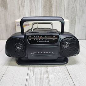 190-2225 International Vtg Am/fm Boom Portable Radio Model Twin Speakers Working