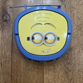 Rcd102des Intertek Minions Portable Cd Player/radio Boombox - Tested And Works