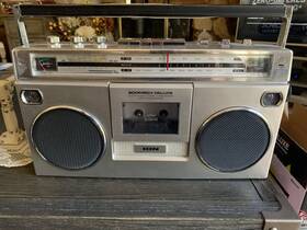 Ion 842655103930 Audio 1980s-style Portable Bluetooth Boombox Am/fm Radio Cassette Player