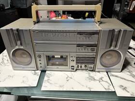 Pc-t5 Jvc Vintage Iconic Stereo Cassette Radio Boombox