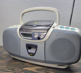 Rc-nx1wt Jvc Boombox Cd Player Cassette Am/fm Radio With Wall Plug Vintage