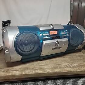 Rv-b55ltd Jvc Vintage Green Blue Boombox Cd Aux With Strap