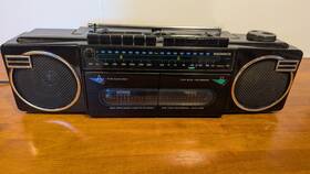 00724 Magnavox Double Cassette Am Fm Boom Box Works Good