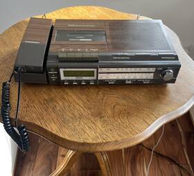 D7529 Magnavox 7529 Vintage Wood-tone Phone Clock Radio Cassette Player Recorder