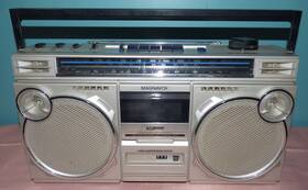 D8127 Magnavox Vintage Power Player Boombox Ghetto Blaster Am/fm Stereo Cassette