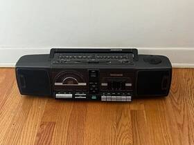 D8890 Magnavox Vintage Stereo Boombox - Cd Tape Player Am/fm Radio Read