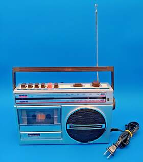 19-101 Midland For Parts/repair Vintage Fm / Am Radio Cassette Recorder 19 - 101