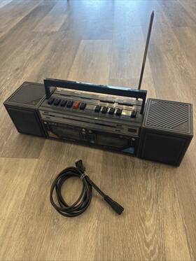 Bp-700 Mini Yorx Boom Box Vintage Tape Cassette Deck Battery Operated With Cord