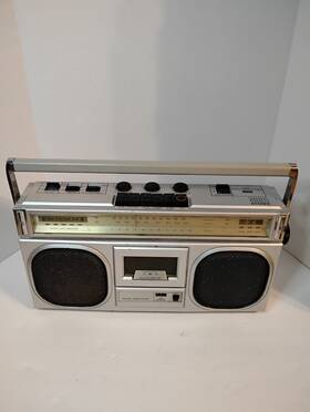 3991a Montgomery Ward Vintage Gen Radio Cassette Boombox Works Read Desc
