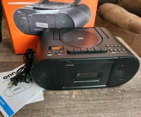 100135464 Onn Onn. Portable Cd/cassette Boombox With Bluetooth Wireless Technology Black