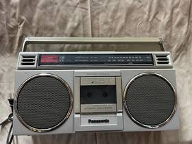 Rx-4920 Panasonic Rq-523 Vintage Silver Am/fm Cassette Tape From 1980s