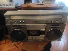 Gx-3661 Quasar Vintage Boombox Am Fm Tape Parts Or Repair