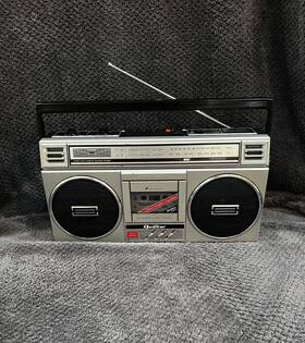 Gx3610 Quasar Boombox Model