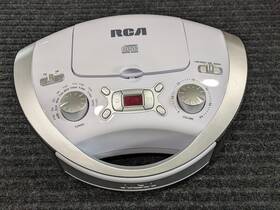 Rd331-wh Rca Rc331-wh Portable Cd Player Radio Am Fm White Boombox Line-in Tested Works
