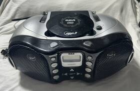 Rcd1558 Rca Portable Cd Player Boombox Am Fm Radio Mp3 Stereo With Cds Bundle