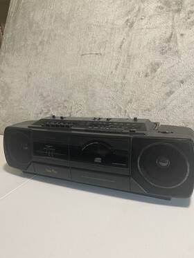 Cd-3303 Realistic Boom Box Radio Cd Tape Player 1990s