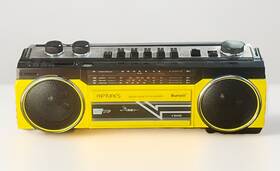 Racr-400 Riptunes Boombox Bluetooth Cassette Player Recorder Am/fm Yellow Works